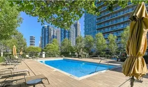 Lakeview Luxury Condo Suite - Image 5