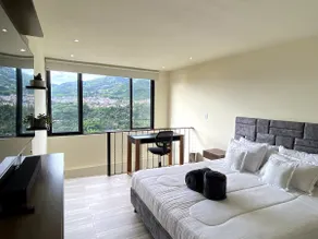 Sunrise with a view | Loft 3 min from the airport - Image 2