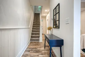 Newly renovated, spacious home with local Hosts - Image 4