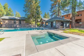 Klubhouse in Sunriver AC/Hot Tub/Heated Pool/BBQ - Image 5