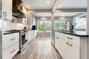 Stunning Panoramic Views, 3Bedr, 2 Decks + Firepit - Image 4