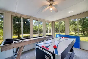 Fire pit, Hot tub, Shuffleboard, Game Room & More! - Image 4
