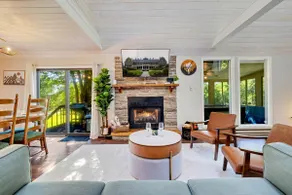 Fire pit, Hot tub, Shuffleboard, Game Room & More! - Image 2
