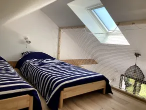 New house with enclosed garden near the sea - Image 4