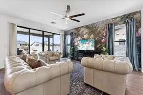 Stunning 3 Bed, 2 Bath Home - Image 3