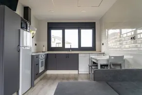 El Cañon-La Ria Apartment - Image 4