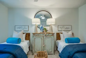 Modern Elegance: Luxury Retreat - Image 5