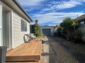 Ruby Tuesday - Little Beach House - Image 2