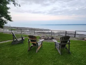 Waterfront house - Image 2