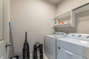 Family Friendly 4 Bed | Close to Downtown - Image 5