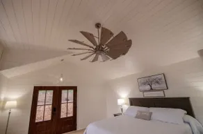 Cabin at Spring Meadow Farm - Image 4