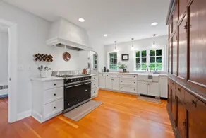 Historic Beach Cottage on The Puget Sound - Image 5