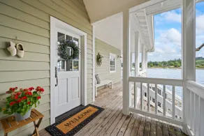 Historic Beach Cottage on The Puget Sound - Image 4