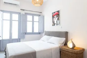 Christina's apartment - Image 4