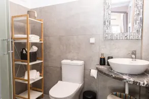 Christina's apartment - Image 3