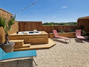 Industrial chalet with hammock and private spa - Image 4