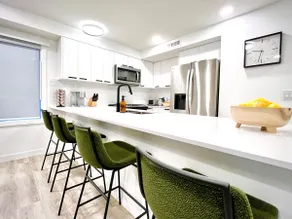 T201- AirCon TSN+ Downtown View BBQ & Free Parking - Image 3