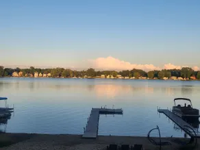 Luxury Lake Front Oasis Notre Dame Near By - Image 3