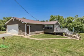 Cozy Country Home, just outside Farmington - Image 2