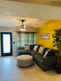 The Pines ”Clue” Home near parks - Image 2