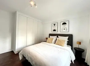 Perfectly located 2 rooms - Image 4