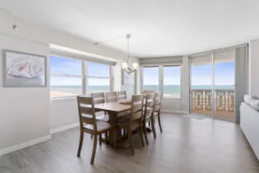 Scenic beachfront condo - Image 5