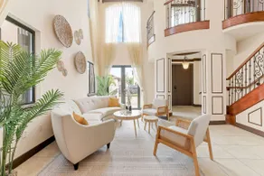 Cozy Tropical pool Retreat in Miami - Image 3