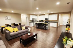 Villa near downtown Riverside. - Image 2