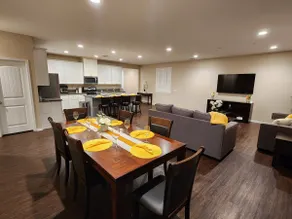 Villa near downtown Riverside. - Image 4