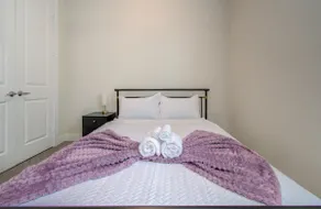 Spacious Getaway 5 Min from Daikin Park! - Image 4