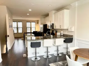 Entire Townhome with balcony & parking sleeps 10 - Image 5