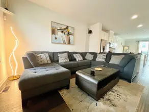 Entire Townhome with balcony & parking sleeps 10 - Image 2
