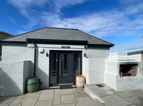UPPER BEACH HOUSE - Image 2