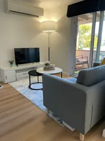 Riverfront Apartment Overlooking McCallum Park - Image 2