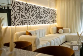 Sophisticated 3BR with Ample Space & Top Amenities - Image 2