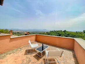 Apartment in villa with pool & parking near Rome - Image 5