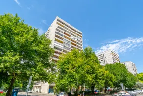 City Panorama Getaway - Image 4