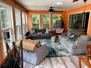 Marina Home with 4 Bedrooms! Bring your boat. - Image 5