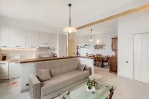 House by the sea - Image 3