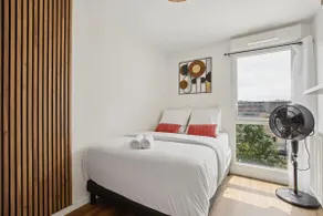 Chic and comfortable apart with parking and balcony - Image 3