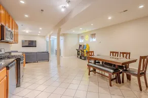 Spacious Parkside 3BR Retreat - Image 4