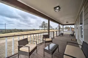 Mountaintop ranch escape w/ hot tub! - Image 4