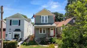 Location! Center of Dogtown Home - Image 5
