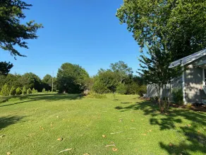 The Gray Farmhouse - Image 4