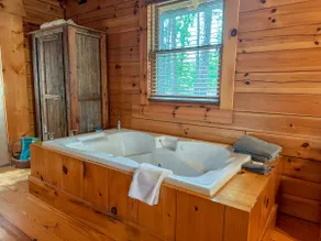 Couples Getaway | Private Hot Tub | Outdoor Shower - Image 3