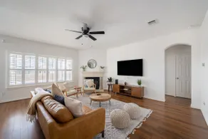 Spacious house with private pool - Image 5