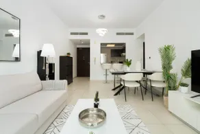 Opulent 1 Bedroom Marina View - Image 2