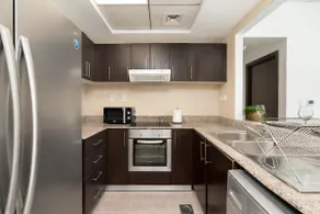 Opulent 1 Bedroom Marina View - Image 4