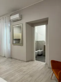 Casa Gastone in downtown Menaggio - Image 4