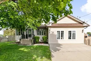 Spacious 5BR Home | Fire Pit | LaSalle Riverfront - Image 5